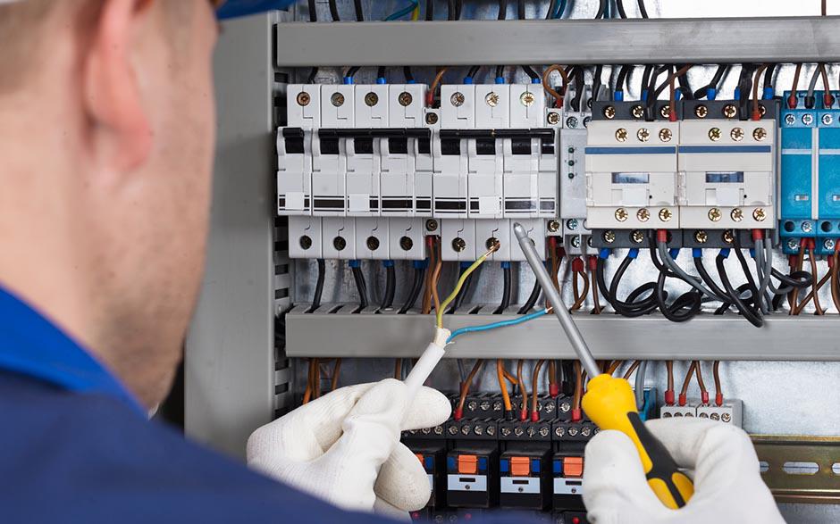 électricien Paris 8