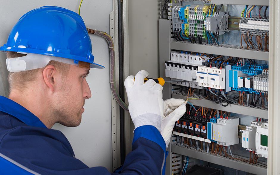  électricien Paris 8